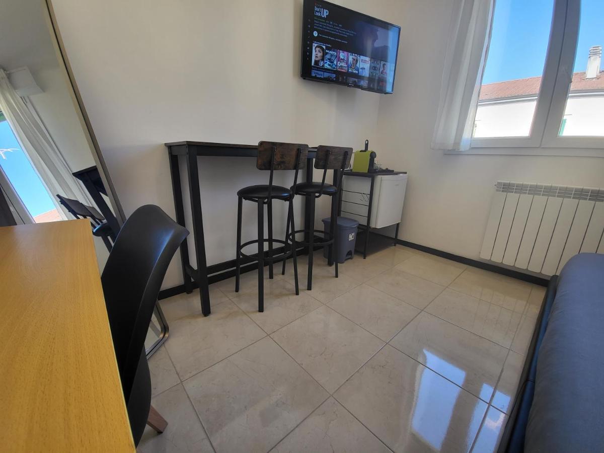 Bagno privato - 5 minuti a piedi dalla stazione - Self Check-in - Netflix Bologna Esterno foto