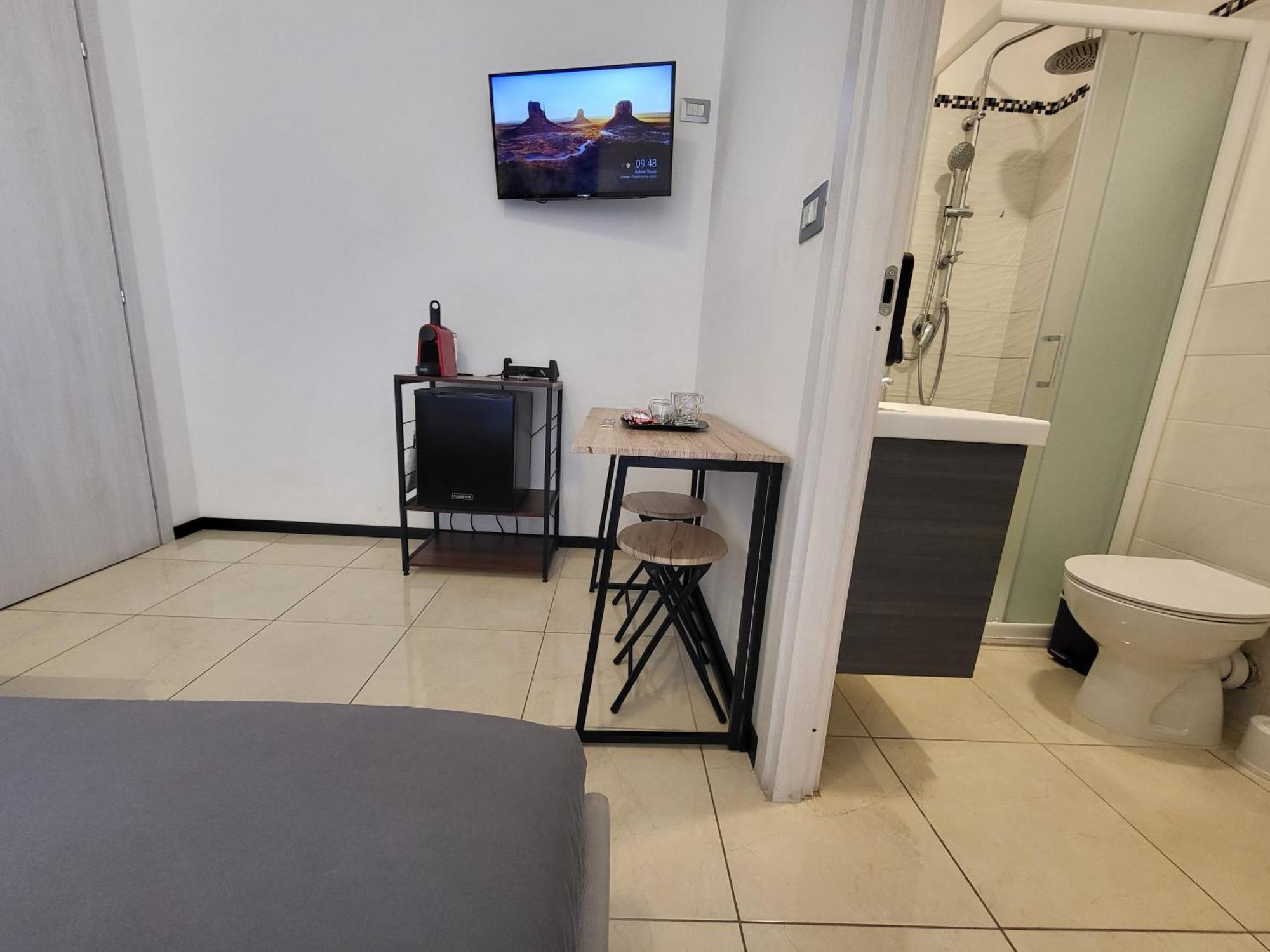 Bagno privato - 5 minuti a piedi dalla stazione - Self Check-in - Netflix Bologna Esterno foto