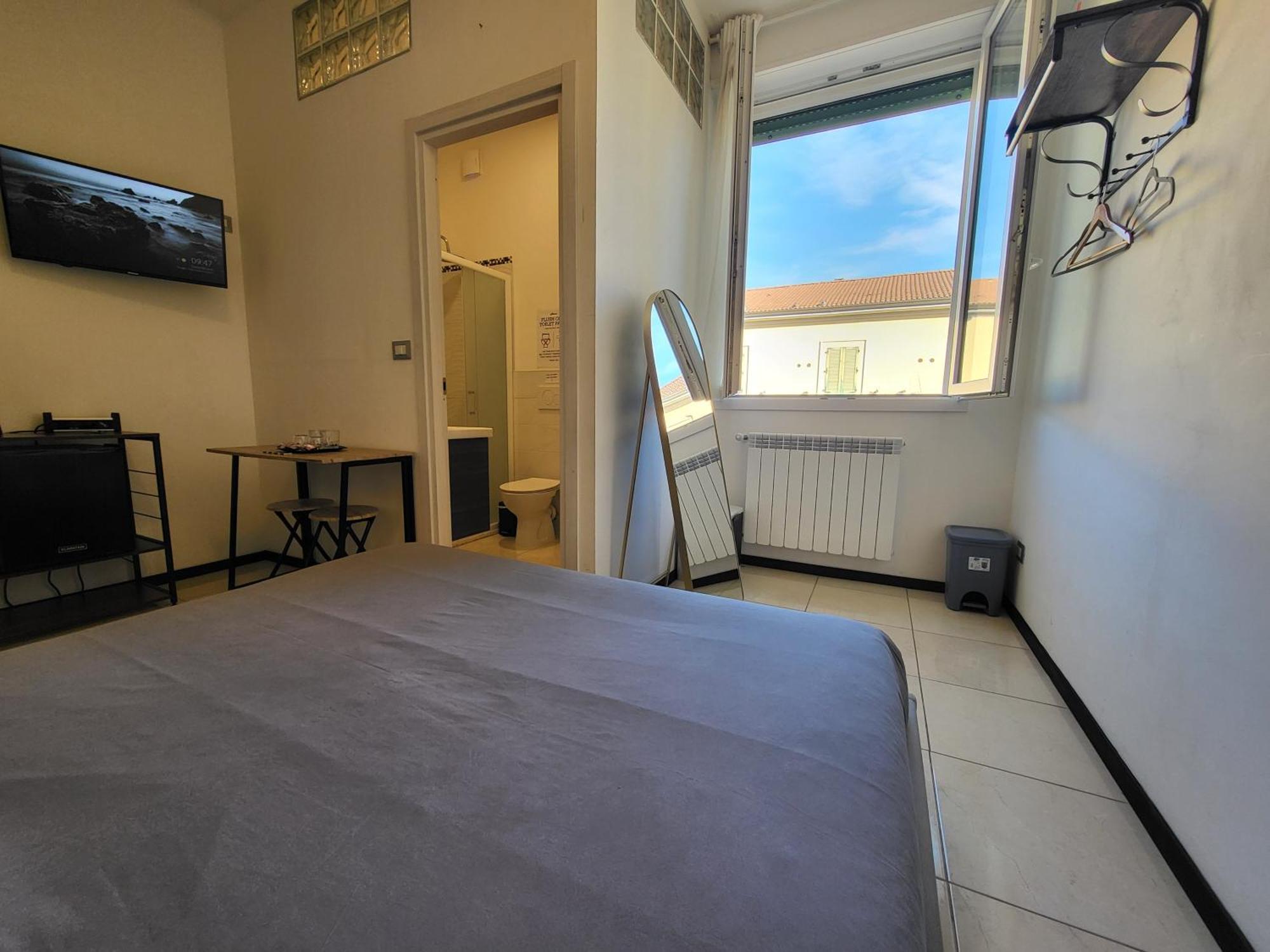 Bagno privato - 5 minuti a piedi dalla stazione - Self Check-in - Netflix Bologna Esterno foto