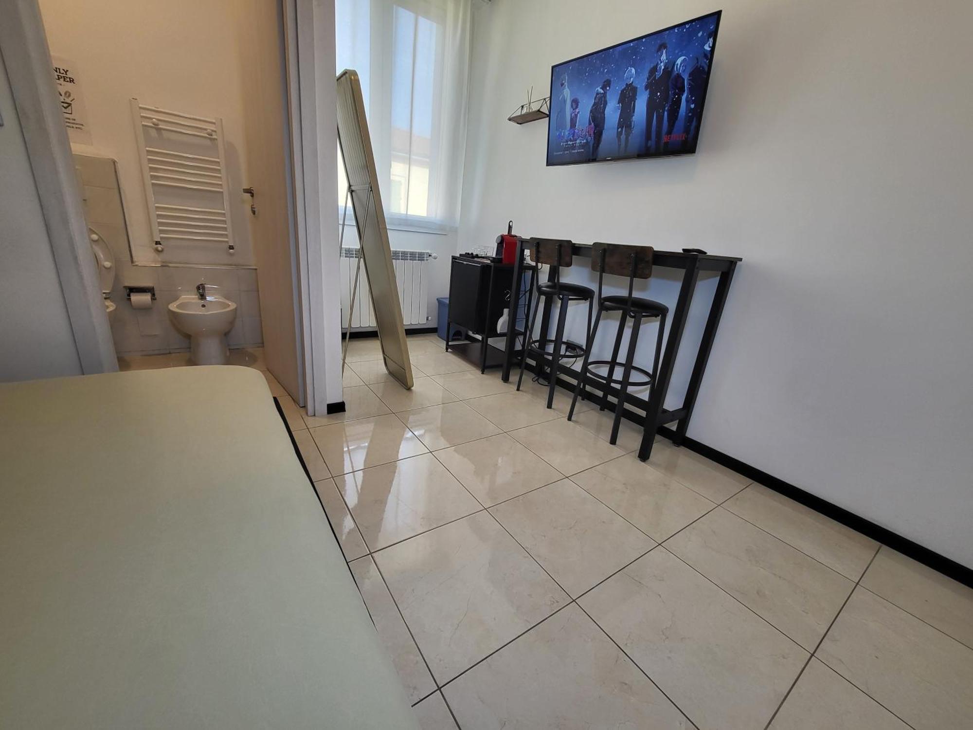 Bagno privato - 5 minuti a piedi dalla stazione - Self Check-in - Netflix Bologna Esterno foto